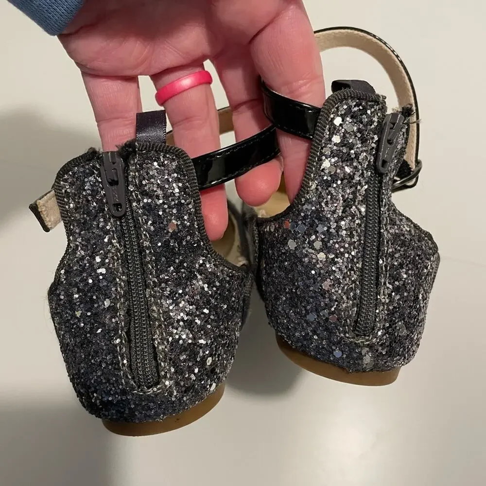 GAP Kids Brand Size 1 Silver Sparkle Ballet Flats with Ankle Straps Sequins